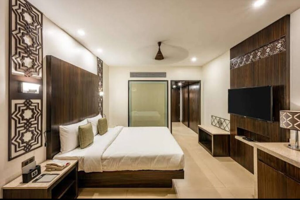Rooms Club exotic Rs.3000 - hotel silver sands